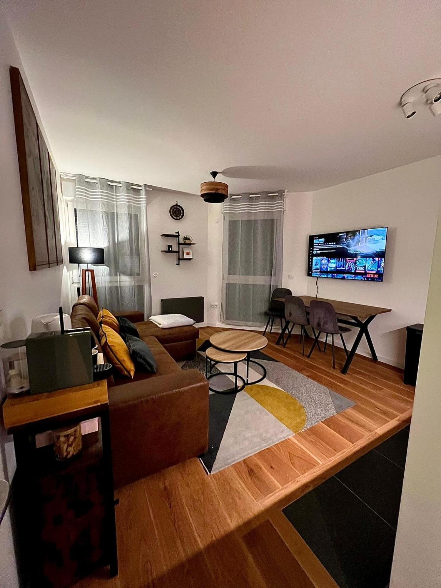 New & Serene 1-Bedroom Apart Near #Ladefenseparis #Parking&Fibre シュレンヌ エクステリア 写真